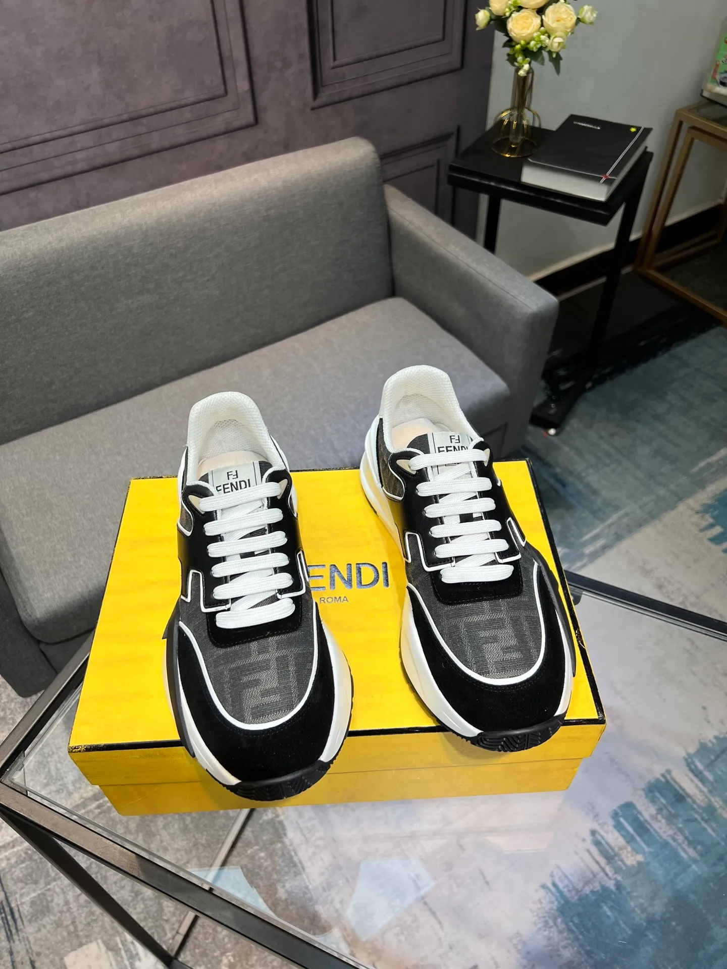 Men's shoes 💰580 FENDI men's fashion casual shoes 👟Hot sale🔥Official website 1:1 replica ⬆️Original quality - Original leather - Original breathable mesh lining Original outsole 1:1 replica, code number 38-44 (45-46 customized)